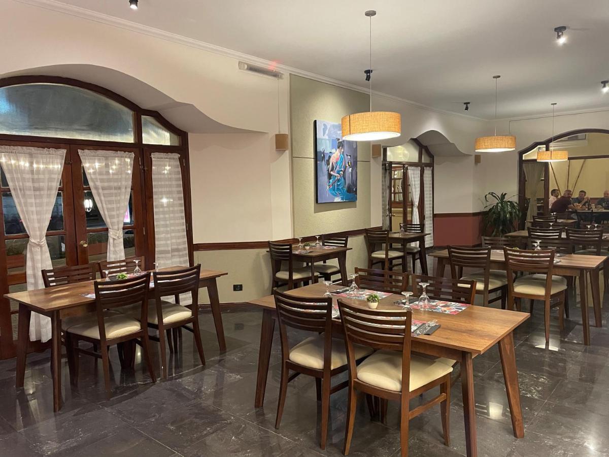 Hotel Santa Catalina Río Cuarto Eksteriør billede